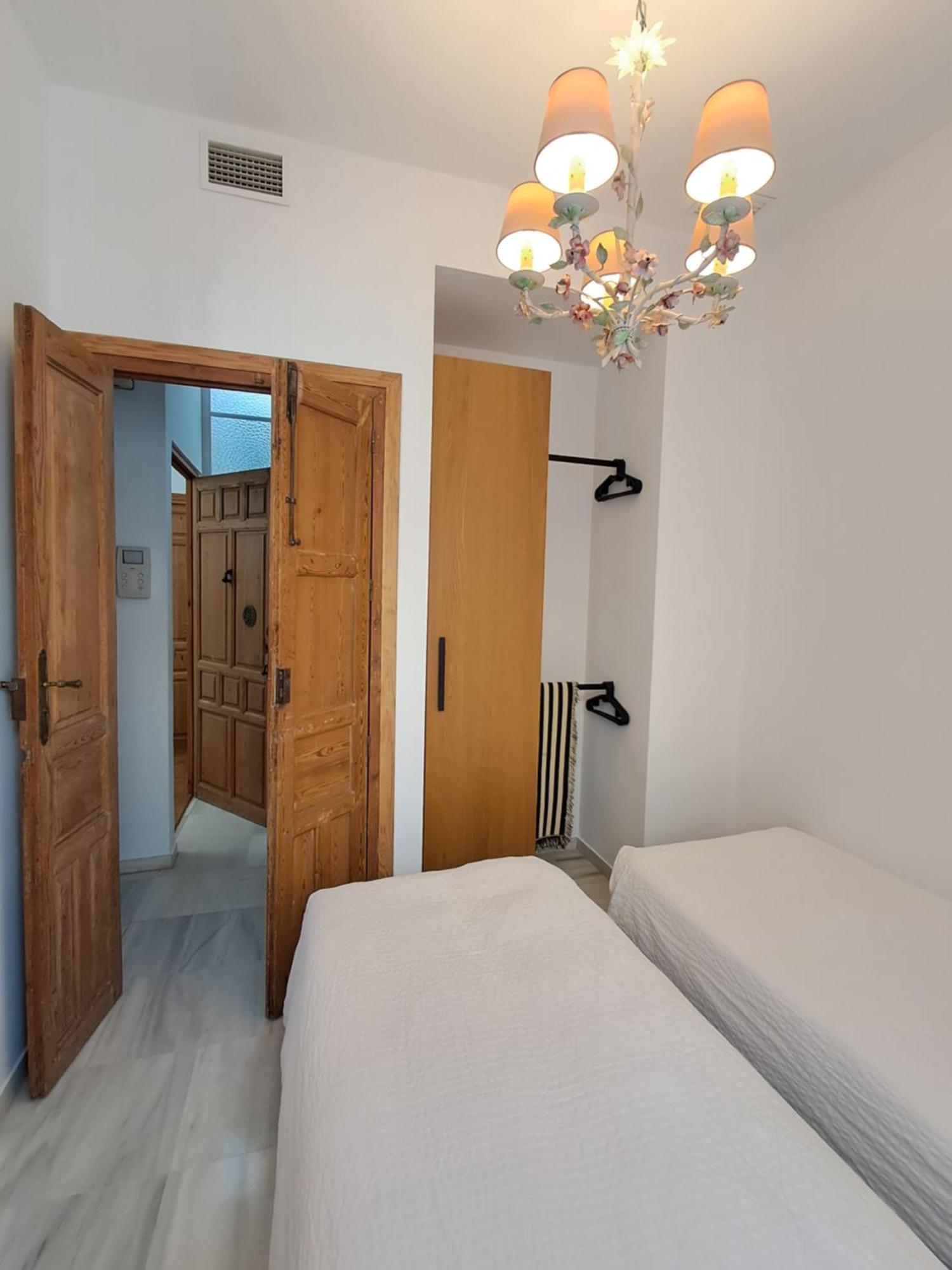 Apartamentos Almirante Hoyos Seville Exterior photo